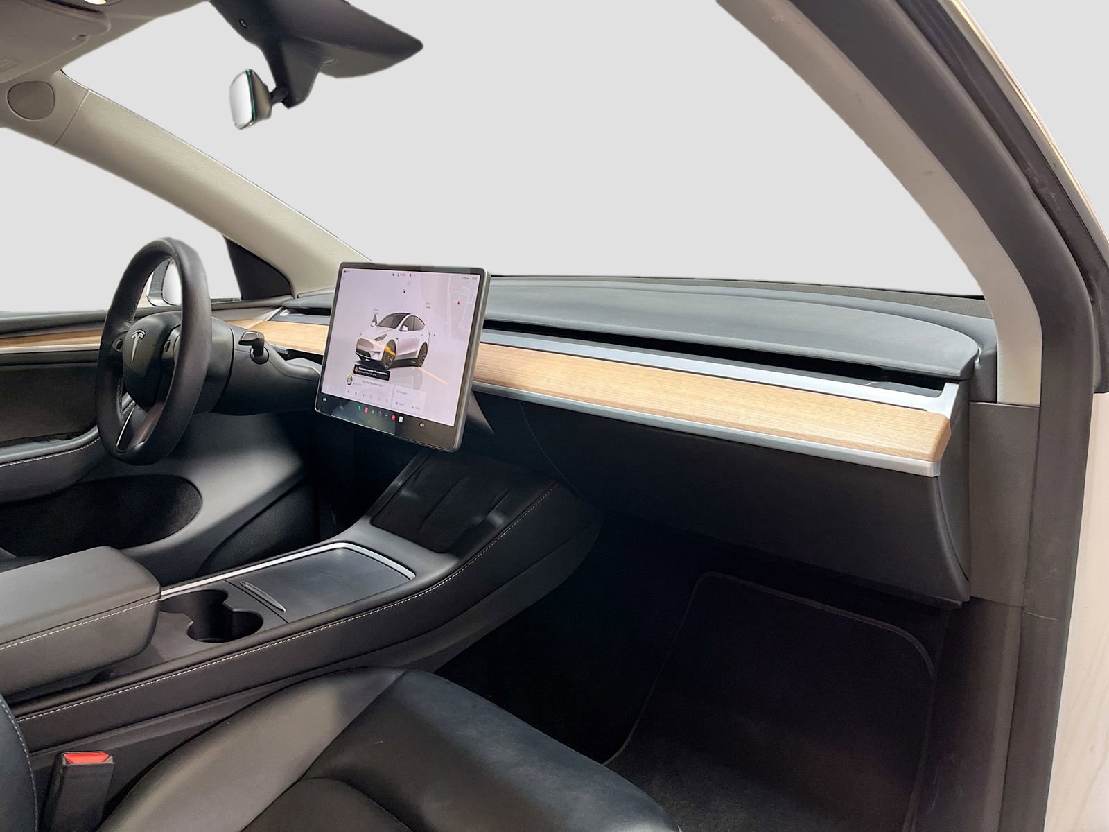Used 2024 Tesla Model Y Long Range AWD/4WD image 29