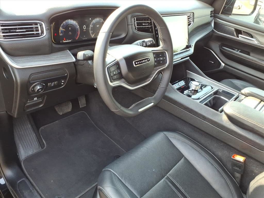 Used 2024 Jeep Wagoneer Series II image 12