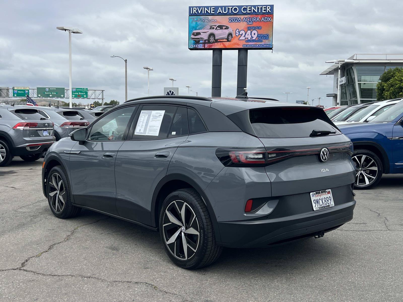 Certified 2023 Volkswagen ID.4 Pro S AWD/4WD image 4