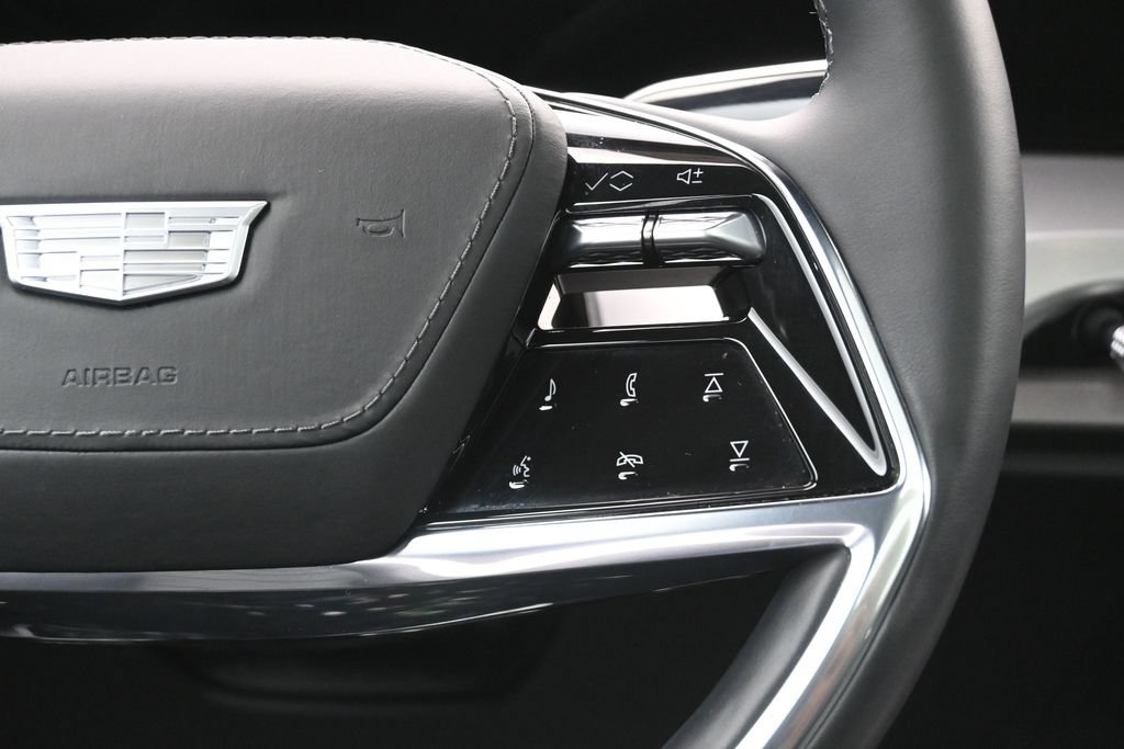 Used 2026 Cadillac Vistiq Platinum w/ LPO, Floor Liner Package AWD/4WD image 15