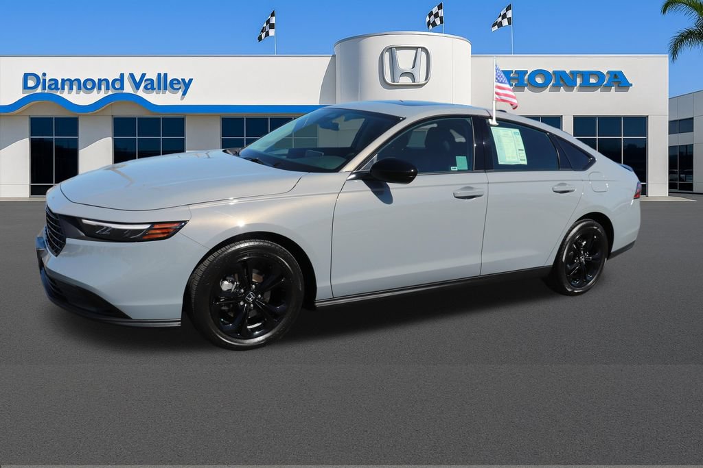 Certified 2025 Honda Accord SE image 3