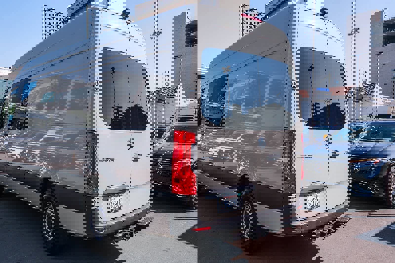 Used 2023 Mercedes-Benz Sprinter 2500 image 8