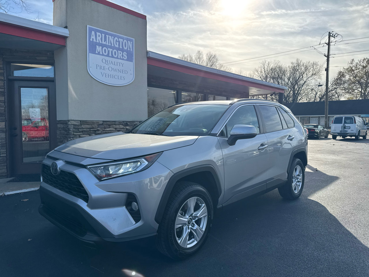 Used 2019 Toyota RAV4 XLE image 2