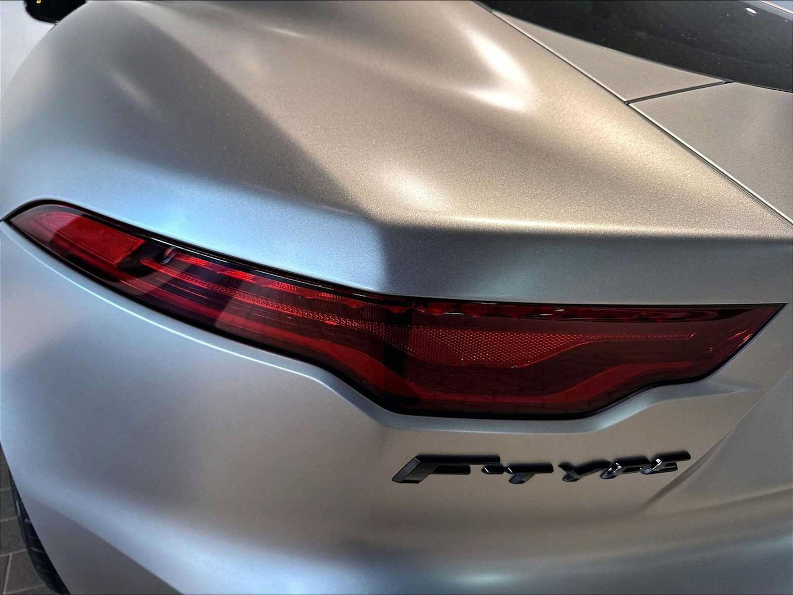 Used 2023 Jaguar F-TYPE R AWD/4WD image 32