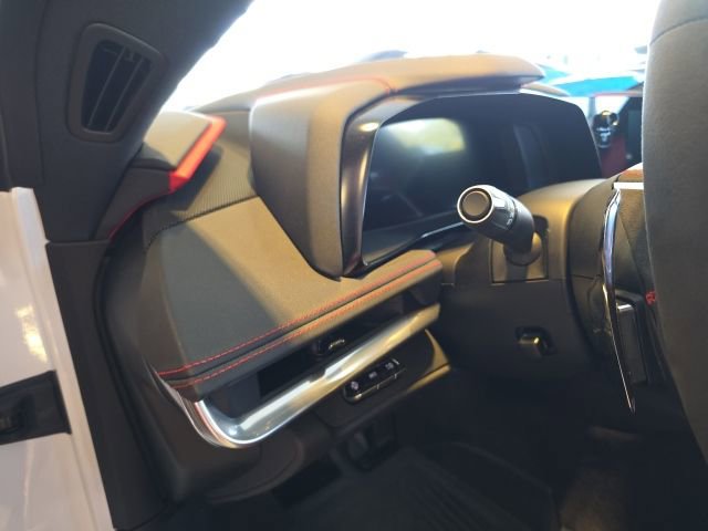 New 2025 Chevrolet Corvette E-Ray image 18