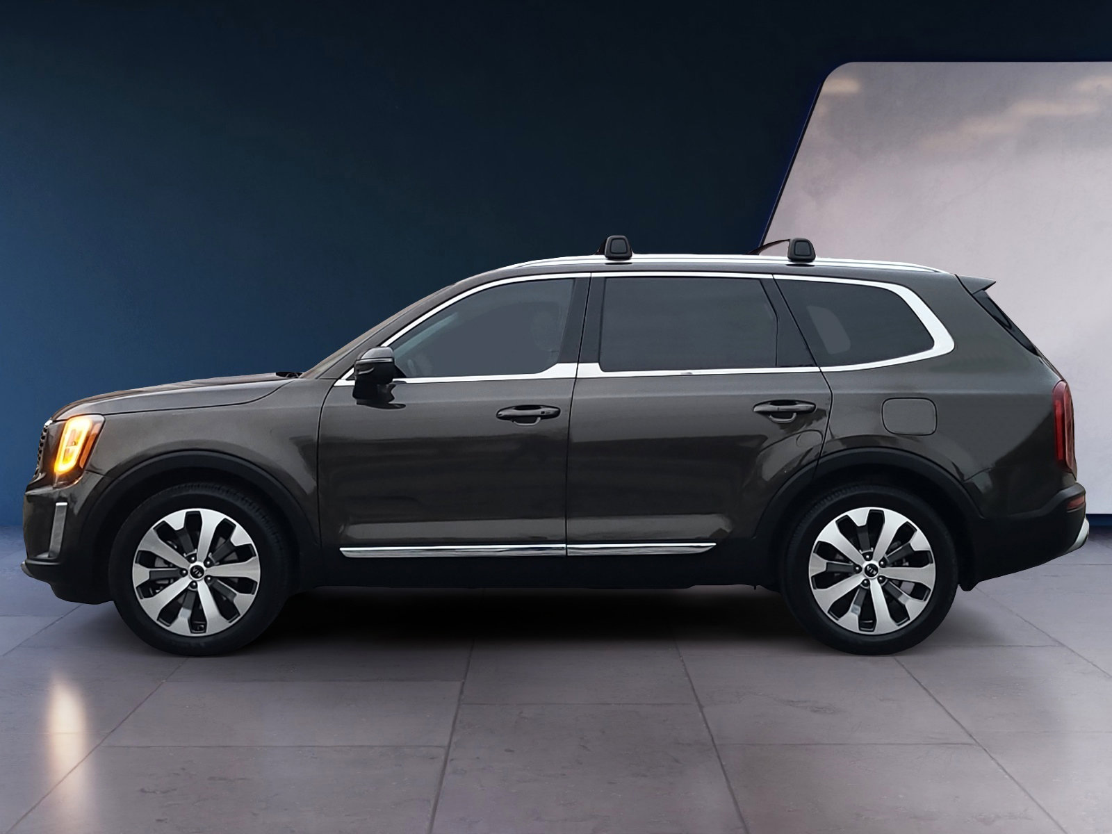 Used 2021 Kia Telluride EX w/ EX Premium Package image 2