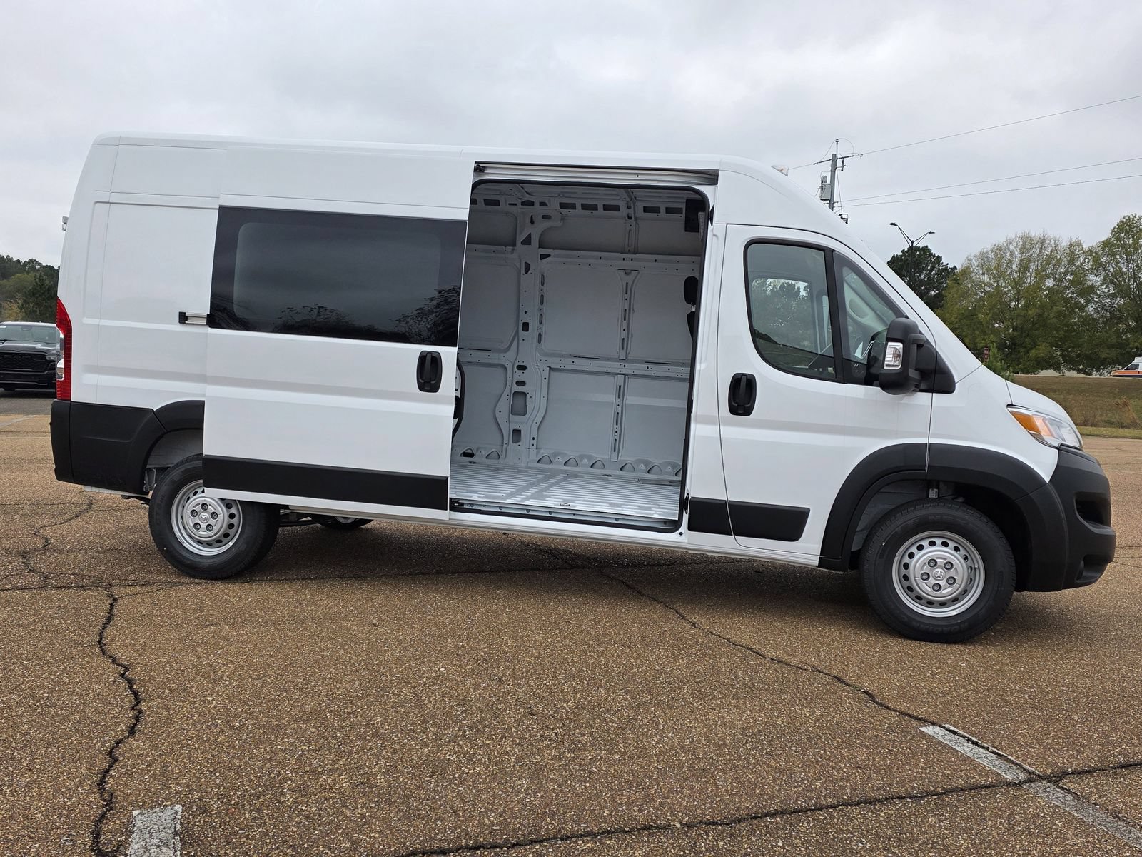 New 2026 RAM ProMaster 2500 w/ Power Group FWD image 4