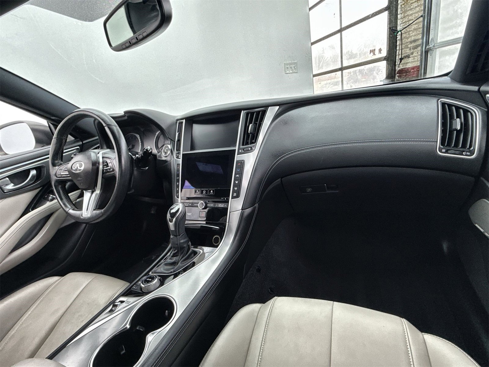 Used 2017 INFINITI Q60 3.0t w/ Cargo Package image 16