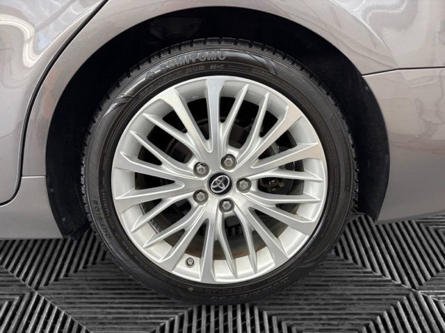 Used 2018 Toyota Camry XLE FWD image 30