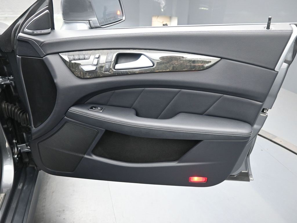 Used 2017 Mercedes-Benz CLS 550 4MATIC image 28