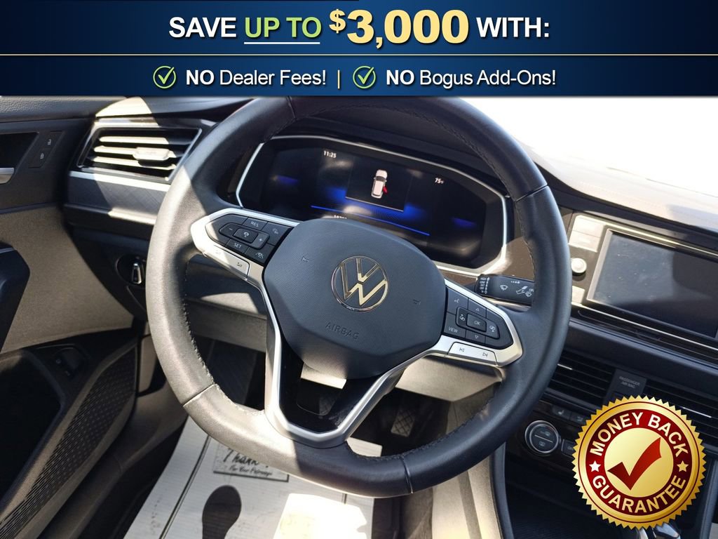 Used 2024 Volkswagen Jetta SE w/ Panoramic Sunroof Package image 18