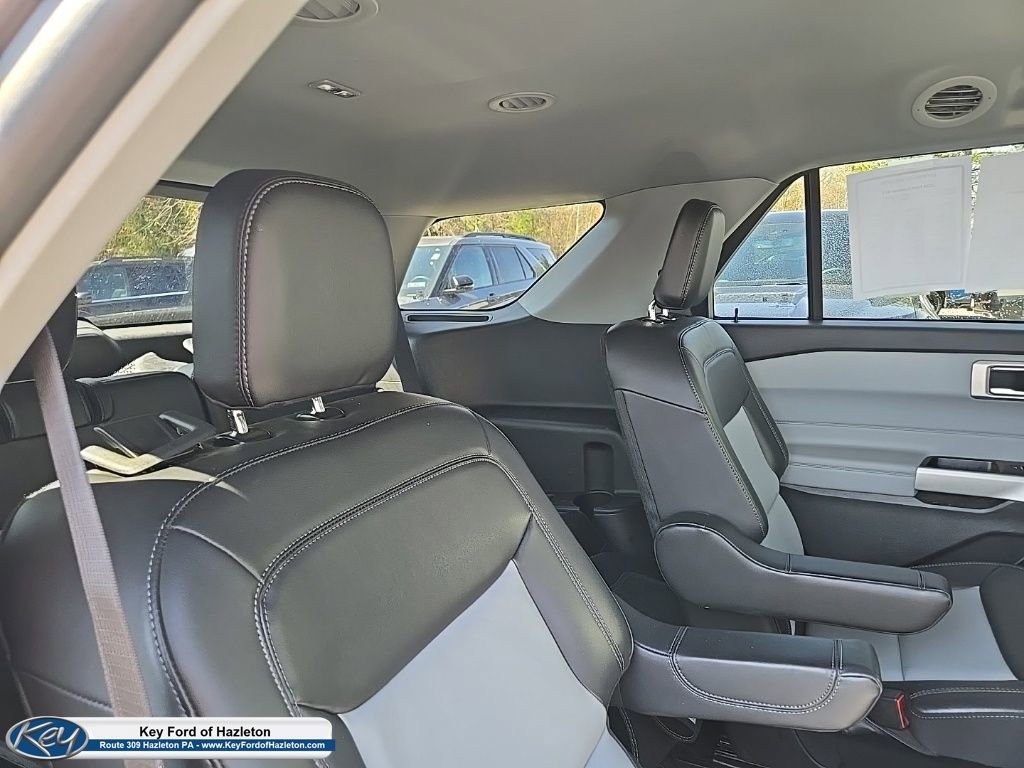 Used 2024 Ford Explorer XLT w/ Equipment Group 202A AWD/4WD image 54