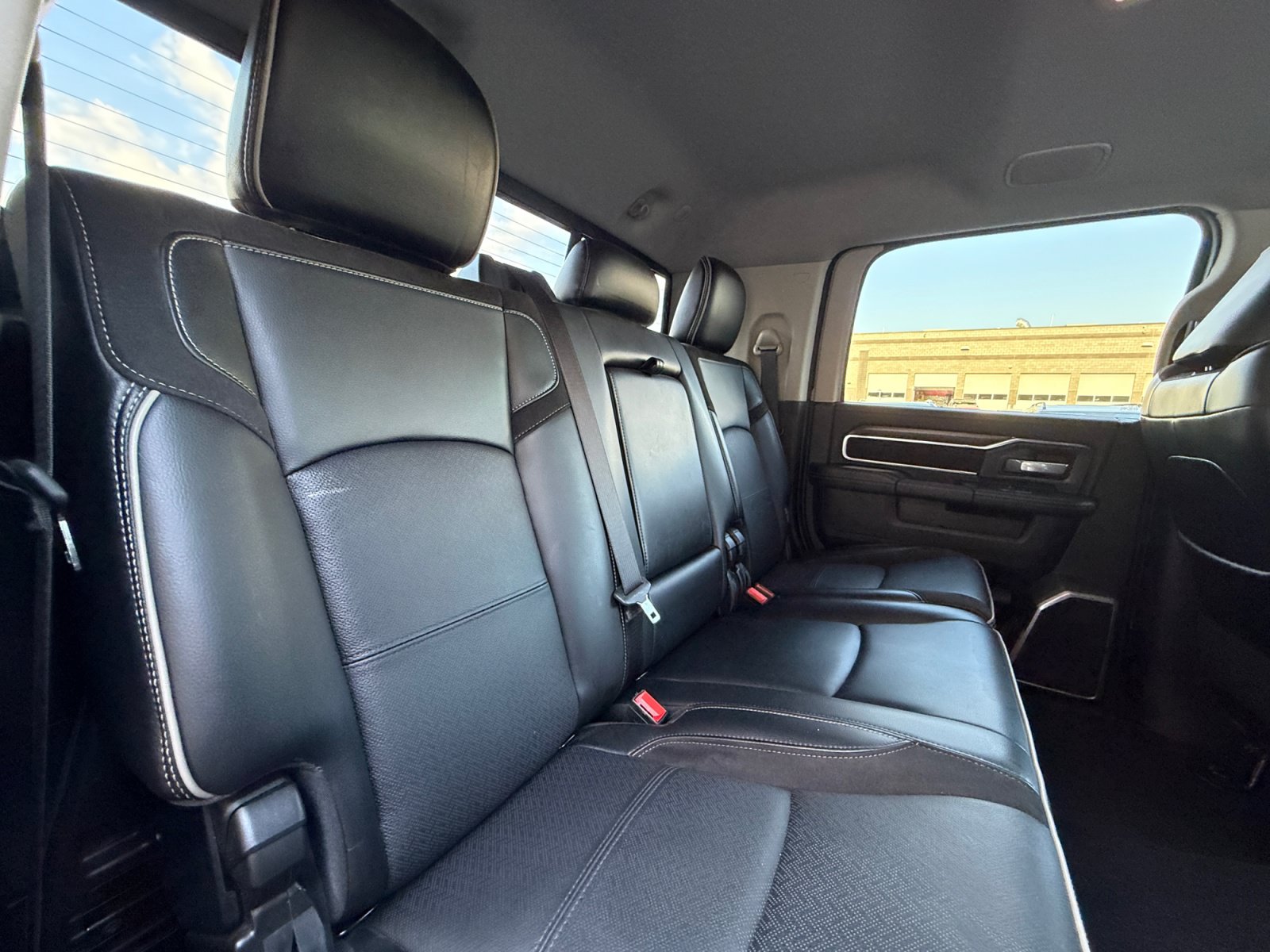 Used 2024 RAM 2500 Laramie AWD/4WD image 18
