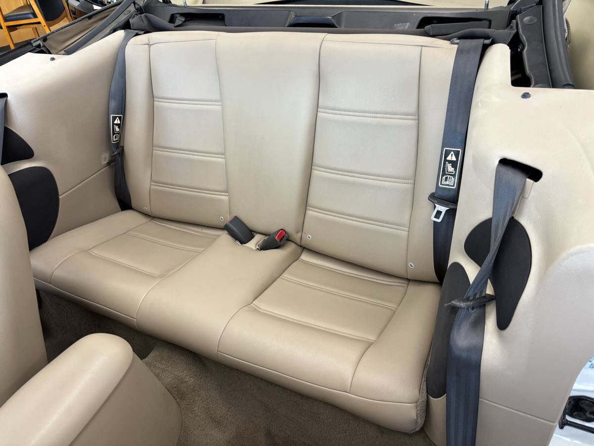 Used 2003 Ford Mustang Convertible RWD image 29