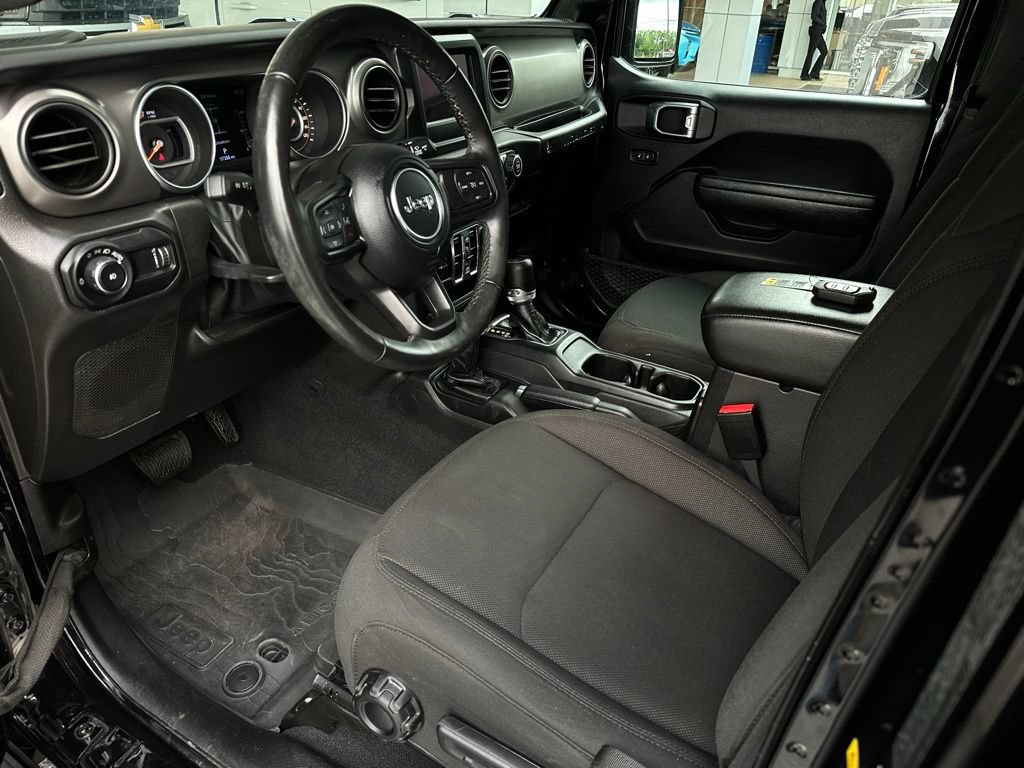 Used 2023 Jeep Wrangler Unlimited Sport AWD/4WD image 9