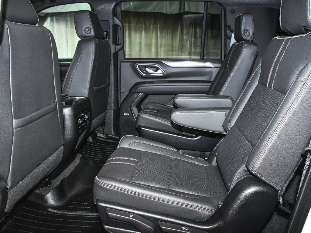 Used 2024 Chevrolet Suburban RST w/ Luxury Package AWD/4WD image 48