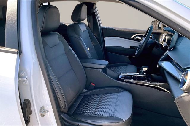 Used 2024 Chevrolet Trax LT image 27