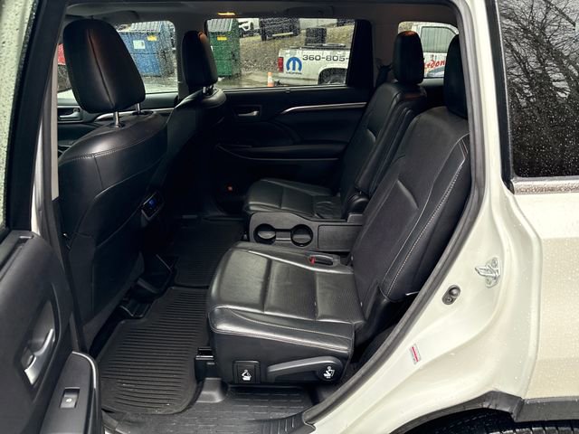 Used 2016 Toyota Highlander Limited image 16