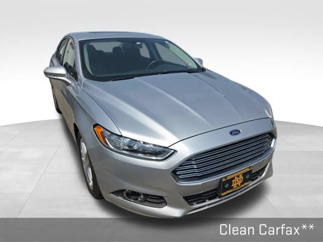 Used 2015 Ford Fusion SE w/ Equipment Group 202A FWD image 3