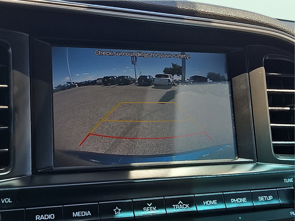 Used 2020 Hyundai Elantra SEL w/ Winter Weather Package FWD image 16