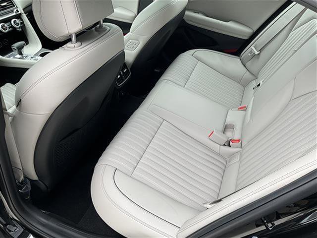 New 2023 Genesis G70 2.0T w/ Sport Prestige Package image 10