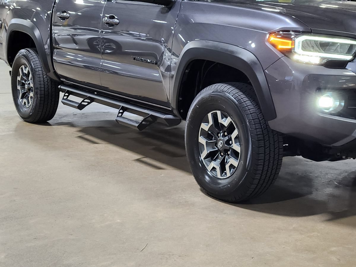 Used 2021 Toyota Tacoma TRD Off-Road w/ Technology Package AWD/4WD image 14