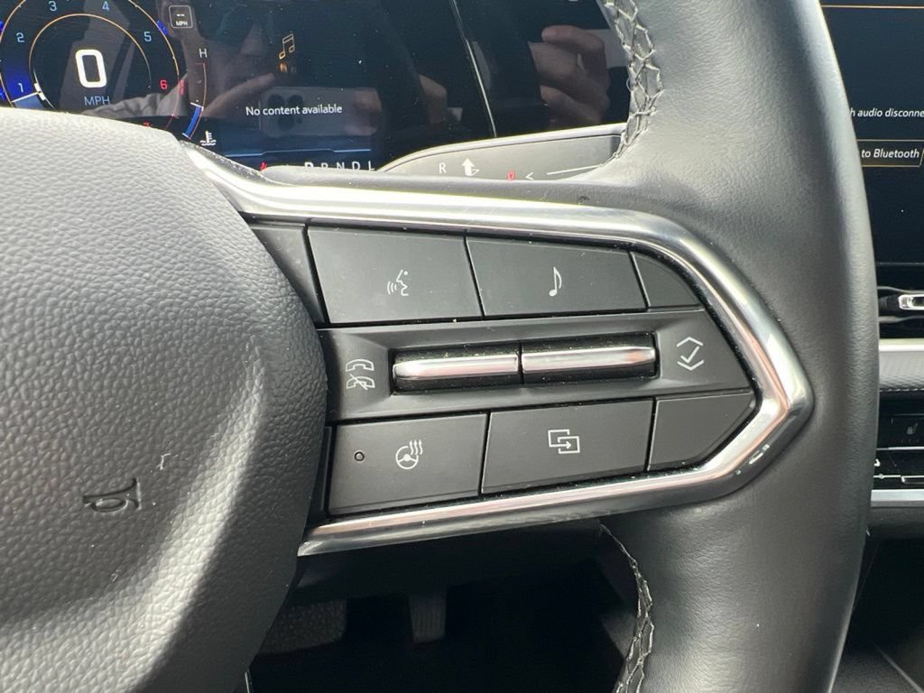 Used 2025 Chevrolet Equinox LT AWD/4WD image 25