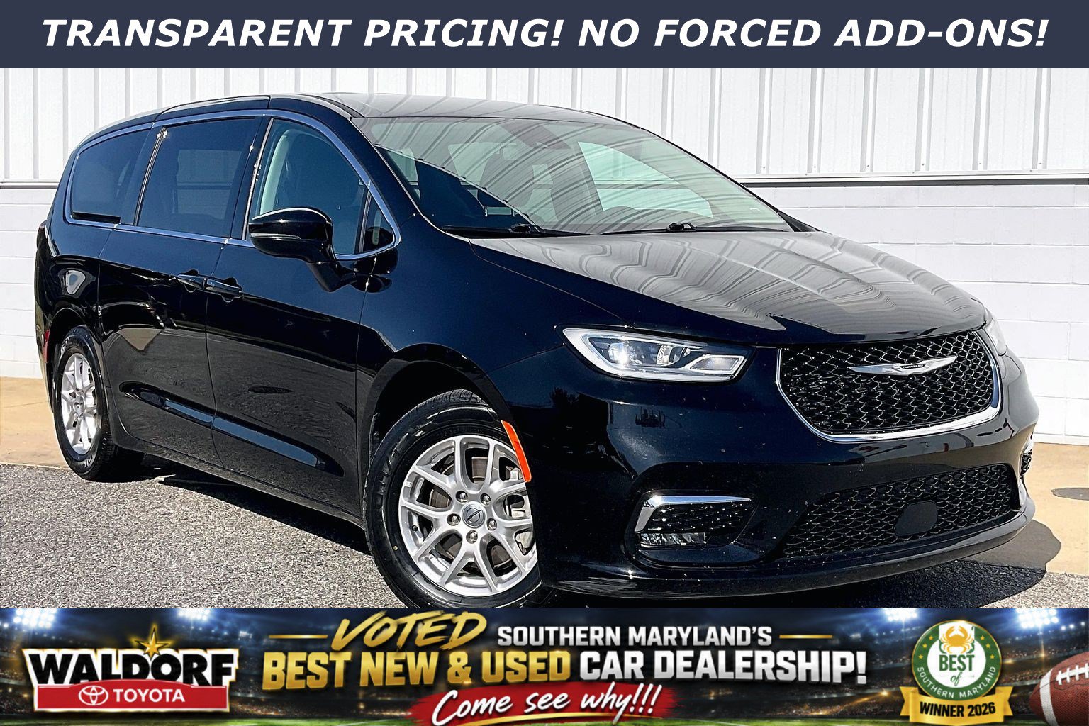 Used 2024 Chrysler Pacifica Touring-L FWD image 1