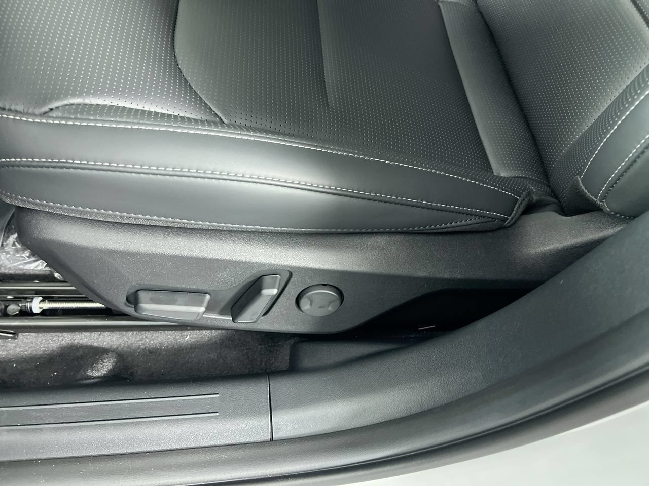 New 2026 Kia EV6 Light RWD image 13
