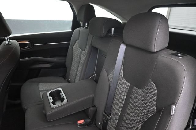 Used 2024 Kia Sorento LX FWD image 24