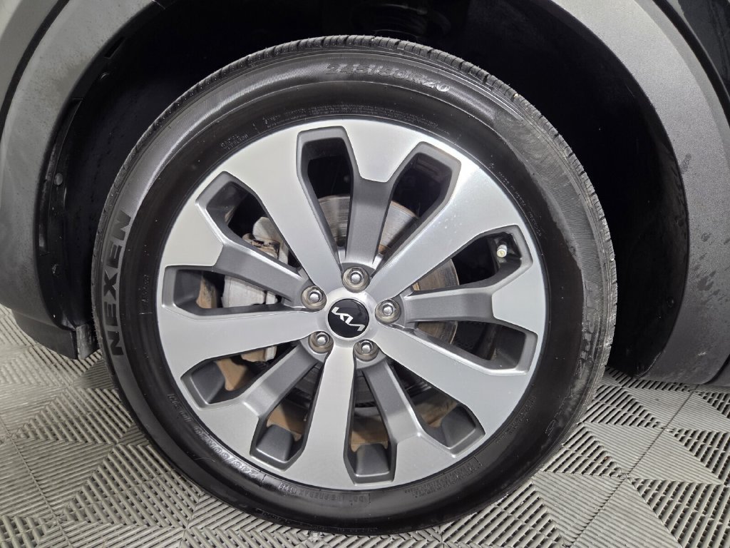 Used 2022 Kia Telluride EX w/ EX Premium Package FWD image 7