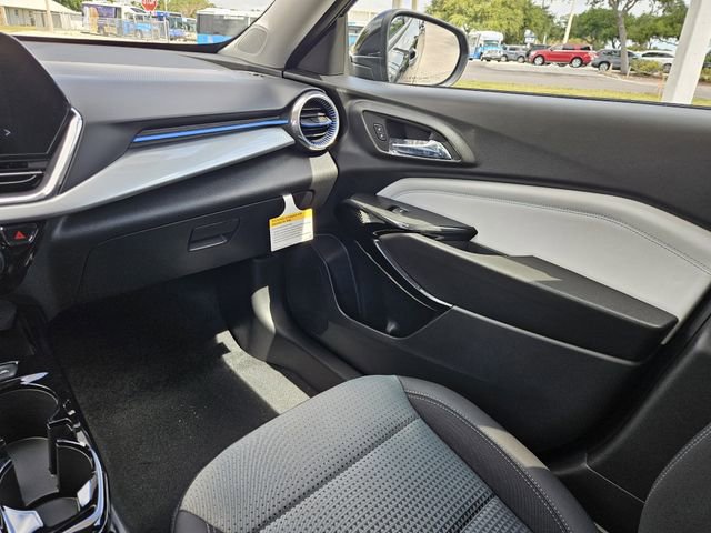 New 2026 Chevrolet Trax LT w/ Sunroof Package FWD image 9