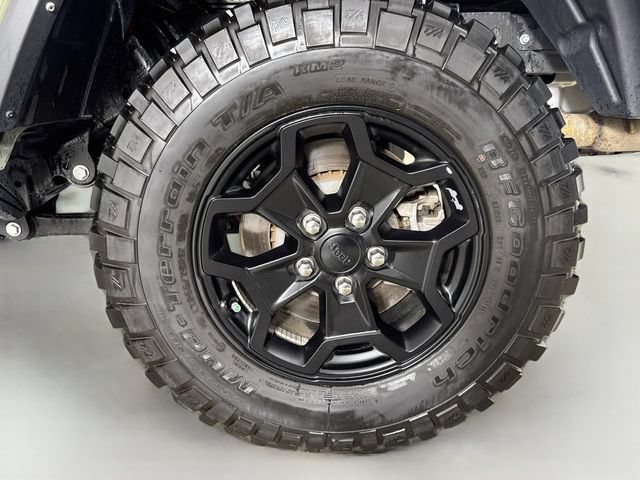 Used 2023 Jeep Gladiator Sport AWD/4WD image 34