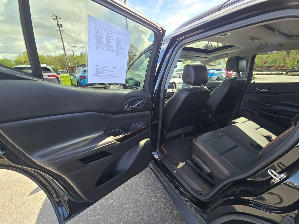 Used 2023 GMC Acadia AT4 w/ GMC Pro Grade Package AWD/4WD image 11