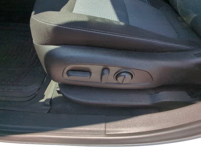 Used 2024 Chevrolet Blazer LT w/ Convenience Package FWD image 11