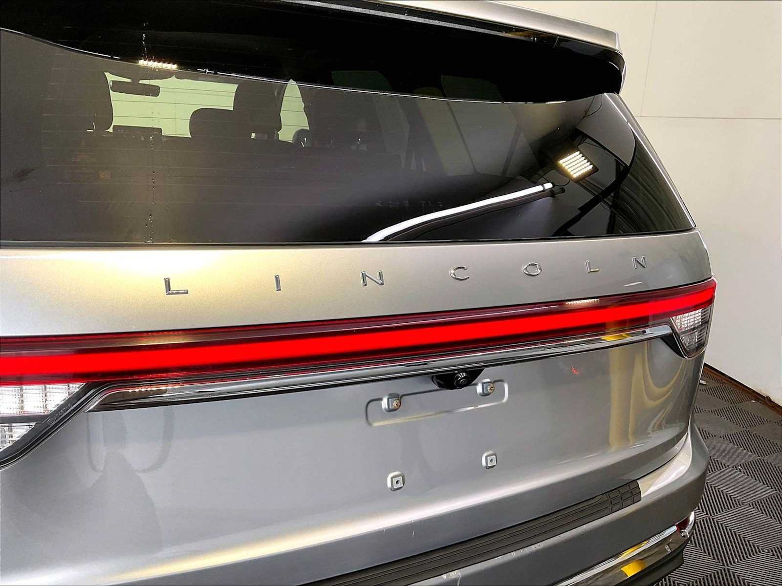 Used 2021 Lincoln Aviator AWD image 35