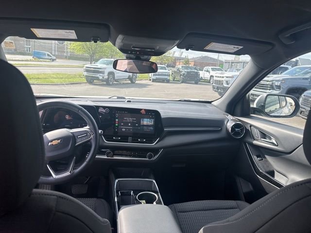 Used 2025 Chevrolet Equinox LT image 30