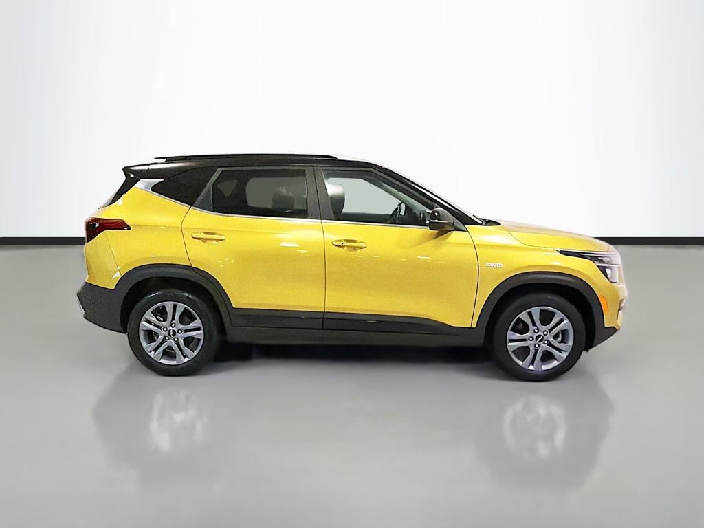Used 2022 Kia Seltos S AWD/4WD image 11
