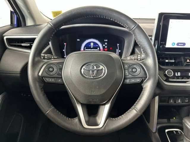 Used 2024 Toyota Corolla Cross XLE AWD/4WD image 18