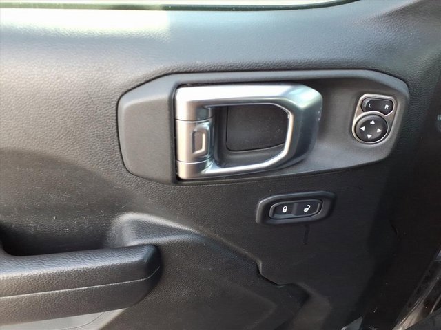 Used 2023 Jeep Gladiator Sport image 3