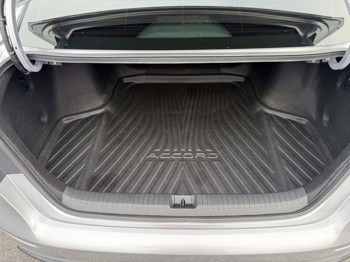 Used 2024 Honda Accord Sport image 23