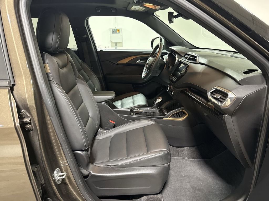 Used 2022 Chevrolet TrailBlazer ACTIV w/ Sun and Liftgate Package image 22