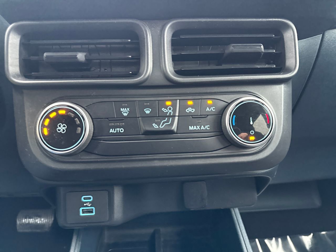 Used 2023 Ford Maverick XL image 21