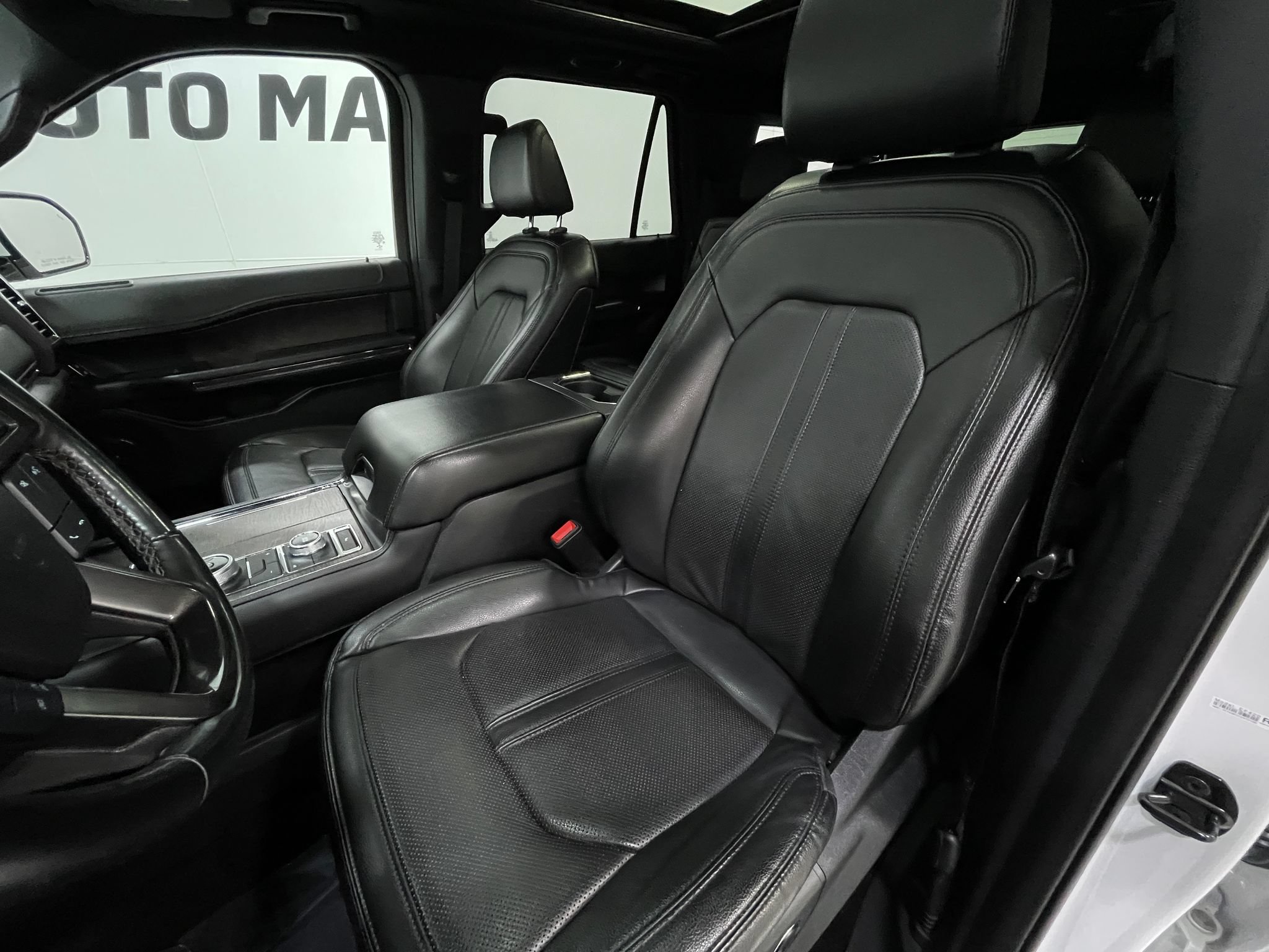Used 2021 Ford Expedition Max Limited AWD/4WD image 14