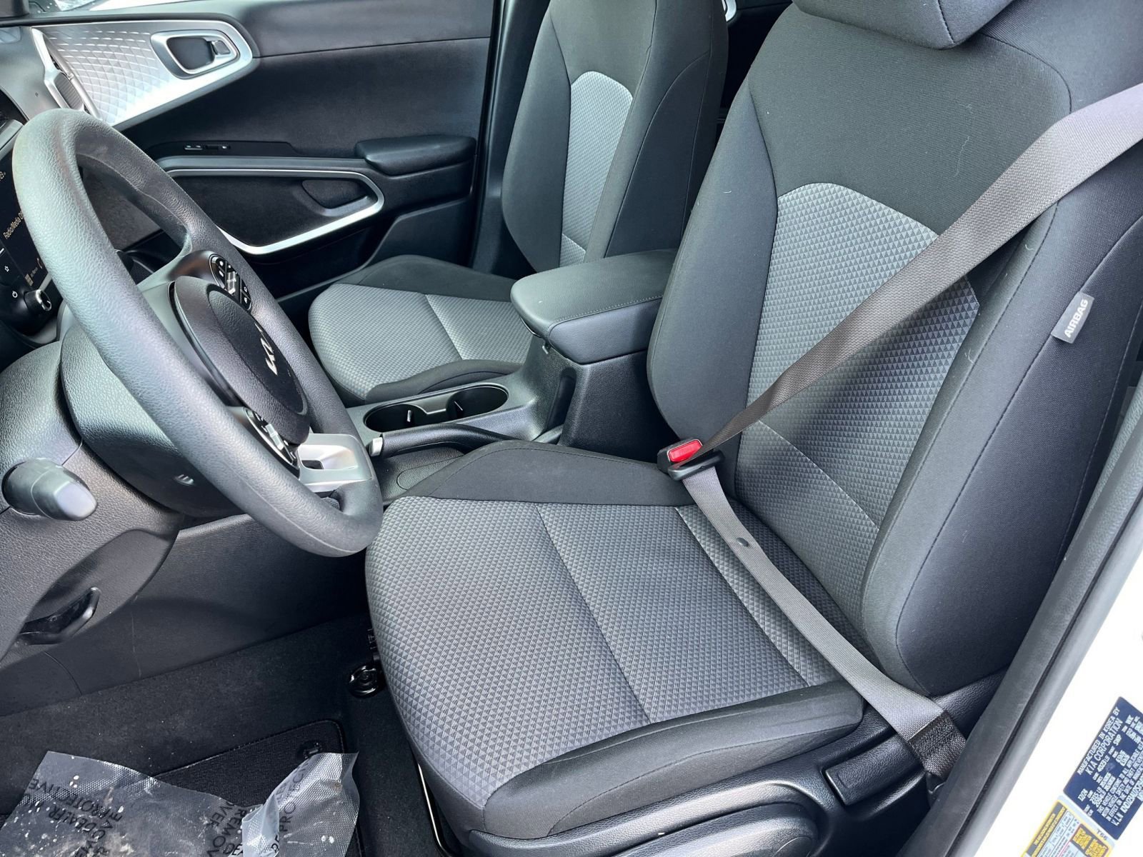 Used 2025 Kia Soul LX w/ LX Technology Package image 32