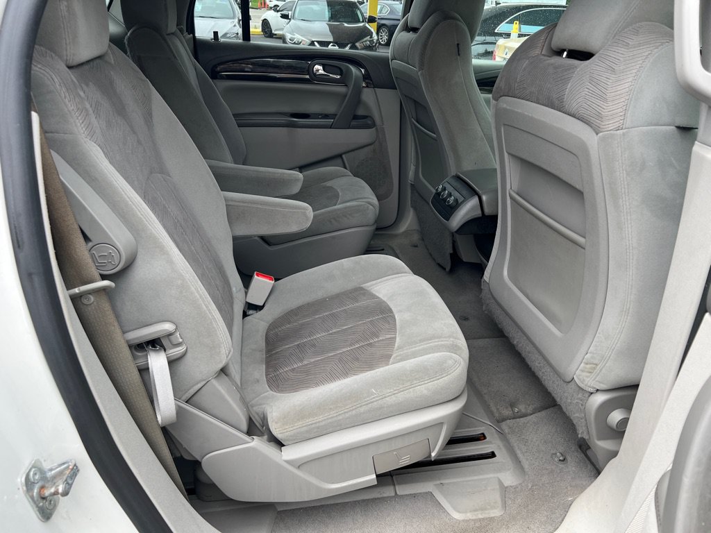 Used 2015 Buick Enclave Convenience FWD image 20
