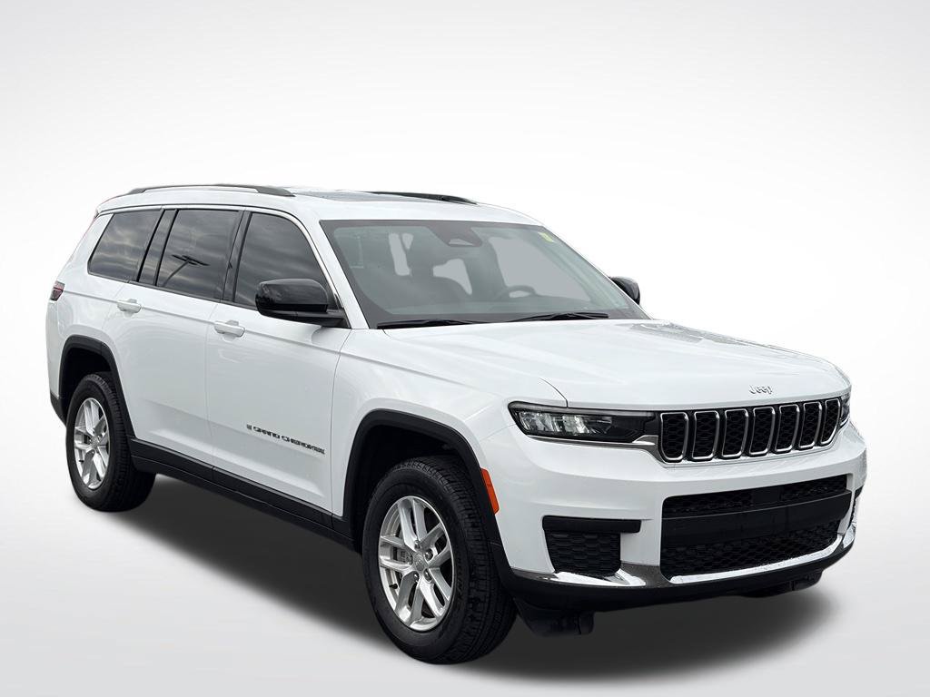 Used 2023 Jeep Grand Cherokee L Laredo w/ Luxury Tech Group I AWD/4WD image 2