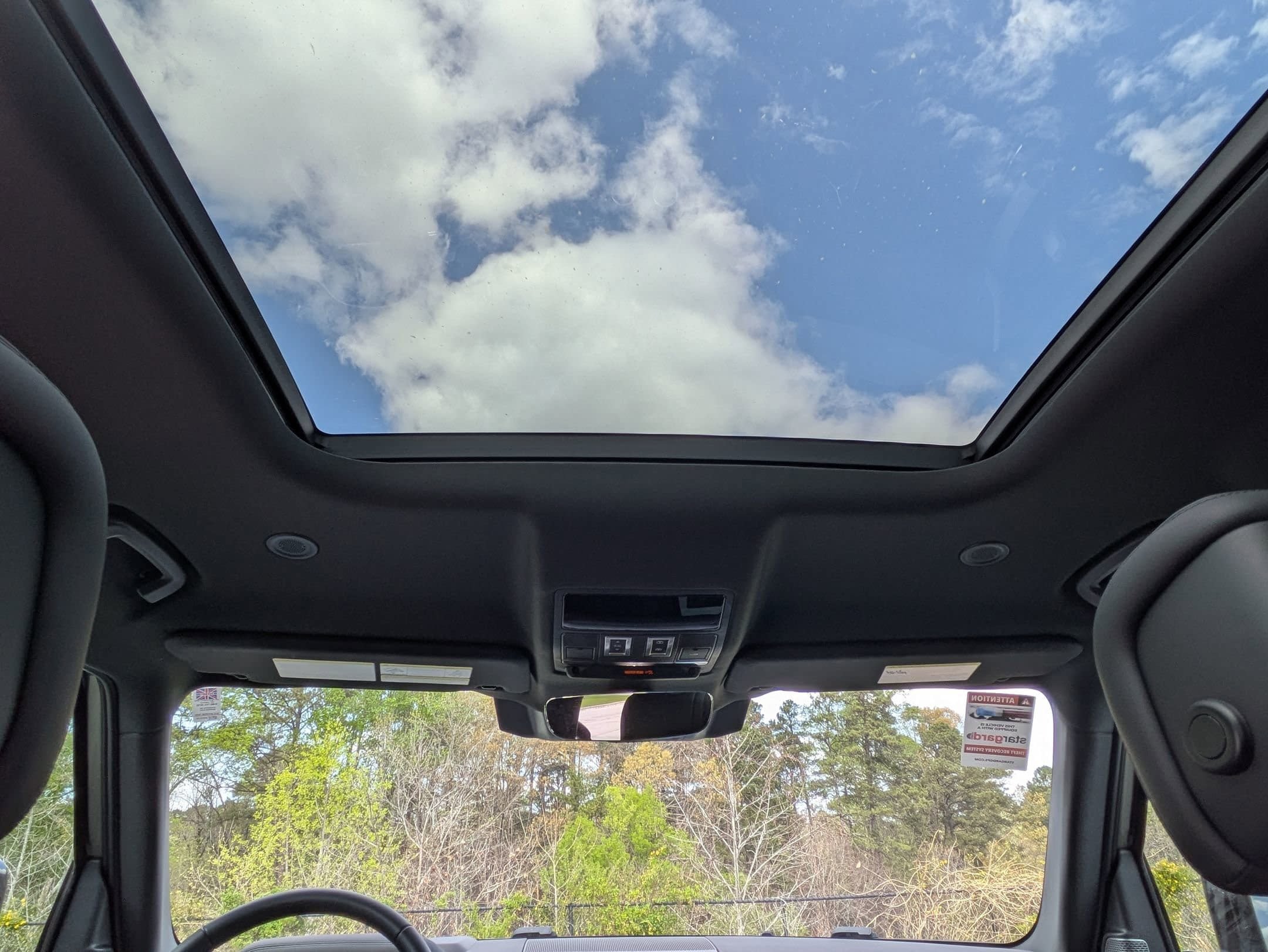 Certified 2024 Land Rover Defender 110 X-Dynamic SE AWD/4WD image 26
