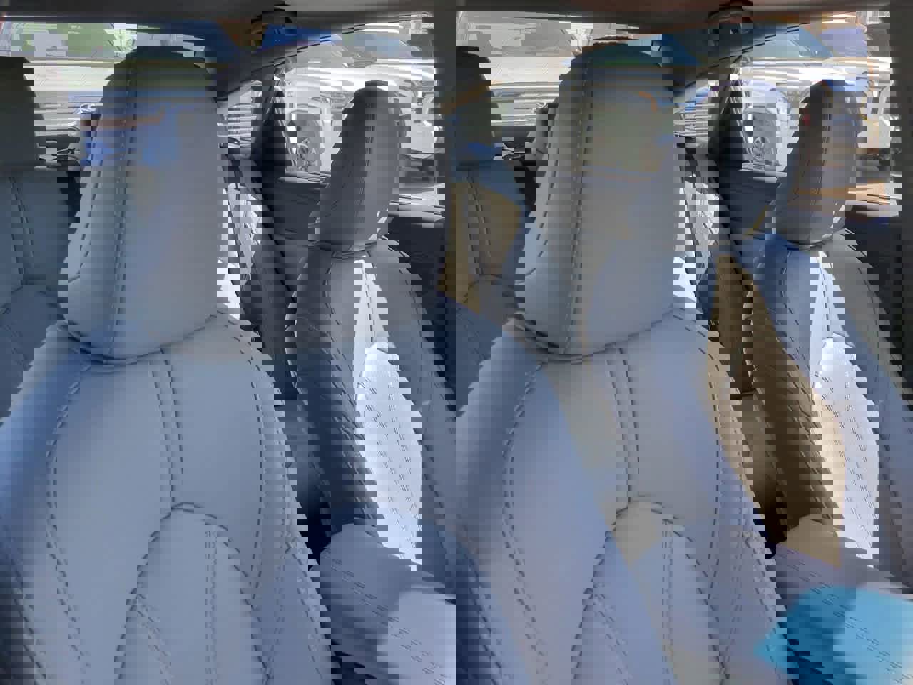 Certified 2021 Toyota Avalon XLE w/ Moonroof Package image 7