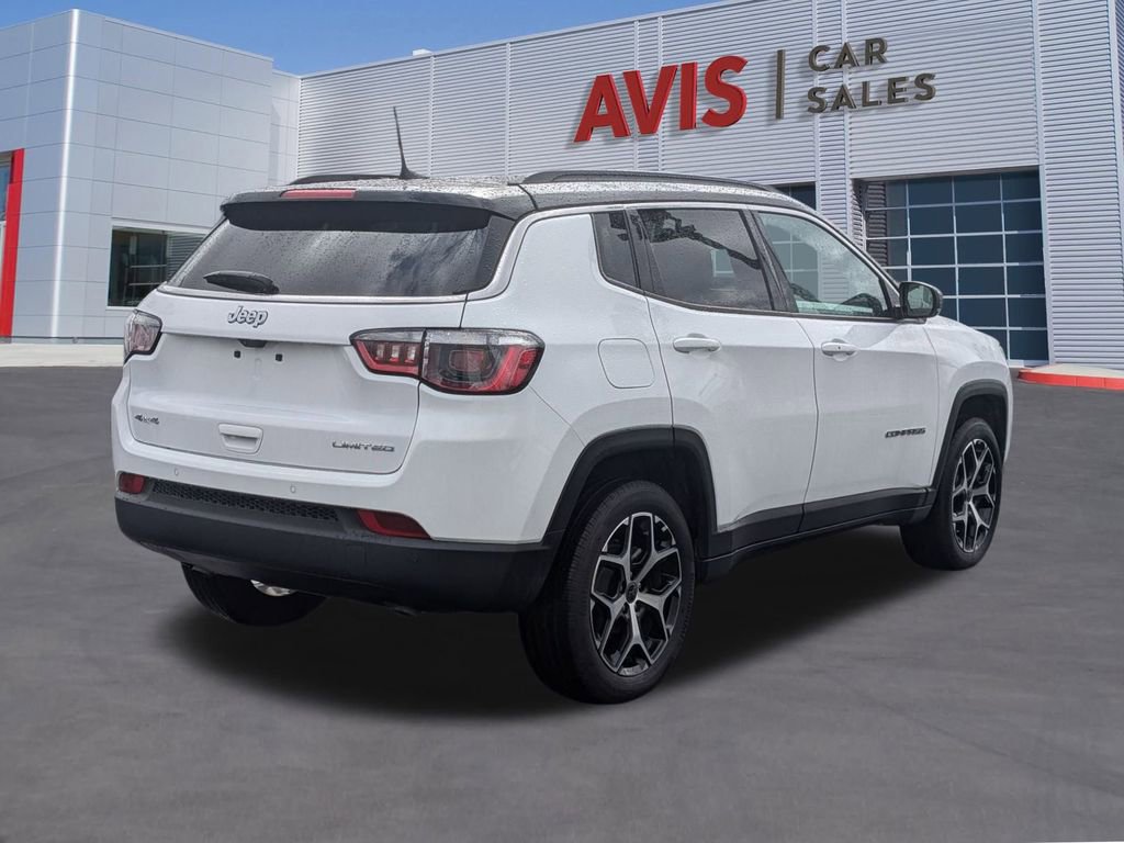 Used 2025 Jeep Compass Limited image 6